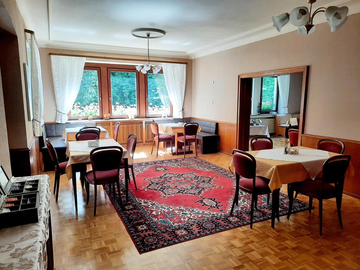 Hotel Pension Bluechersruh Бад Бернек им Фихтелгебирге Екстериор снимка