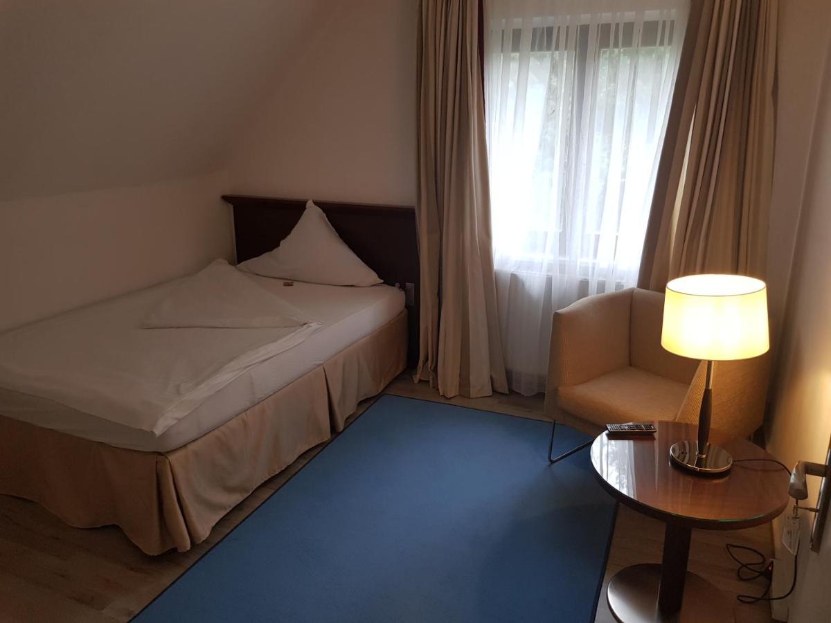 Hotel Pension Bluechersruh Бад Бернек им Фихтелгебирге Екстериор снимка
